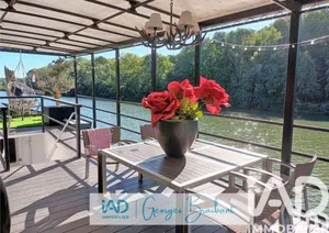 Barge in Auvers-sur-Oise (95430)