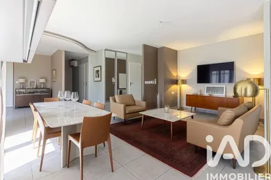 Apartment in Genas (69740)