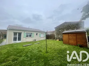 Maison traditionnelle à Mauves-sur-Loire (44470)