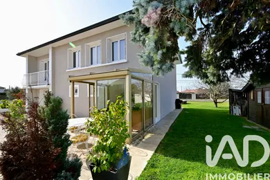 Maison à Saint-Bonnet-de-Mure (69720)