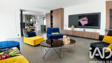 Maison d'architecte à Sury-le-Comtal (42450)