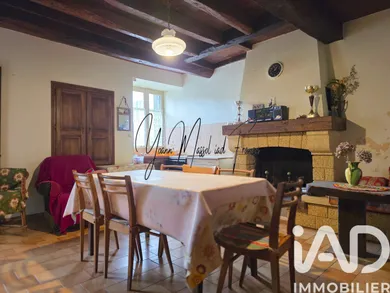Village house in Villefranche-de-Panat (12430)