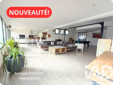 Architectural house in Mazé (49630)