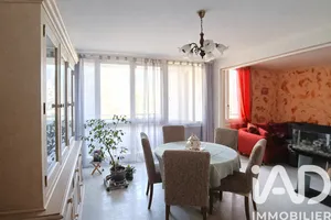 Apartment in Carpentras (84200)