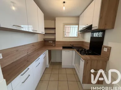 Townhouse in Bordeaux (33100)