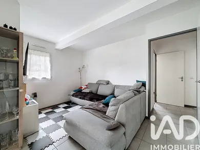 Apartment in Villenave-d'Ornon (33140)