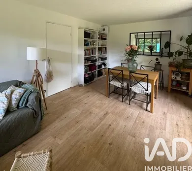 Apartment in Talence (33400)