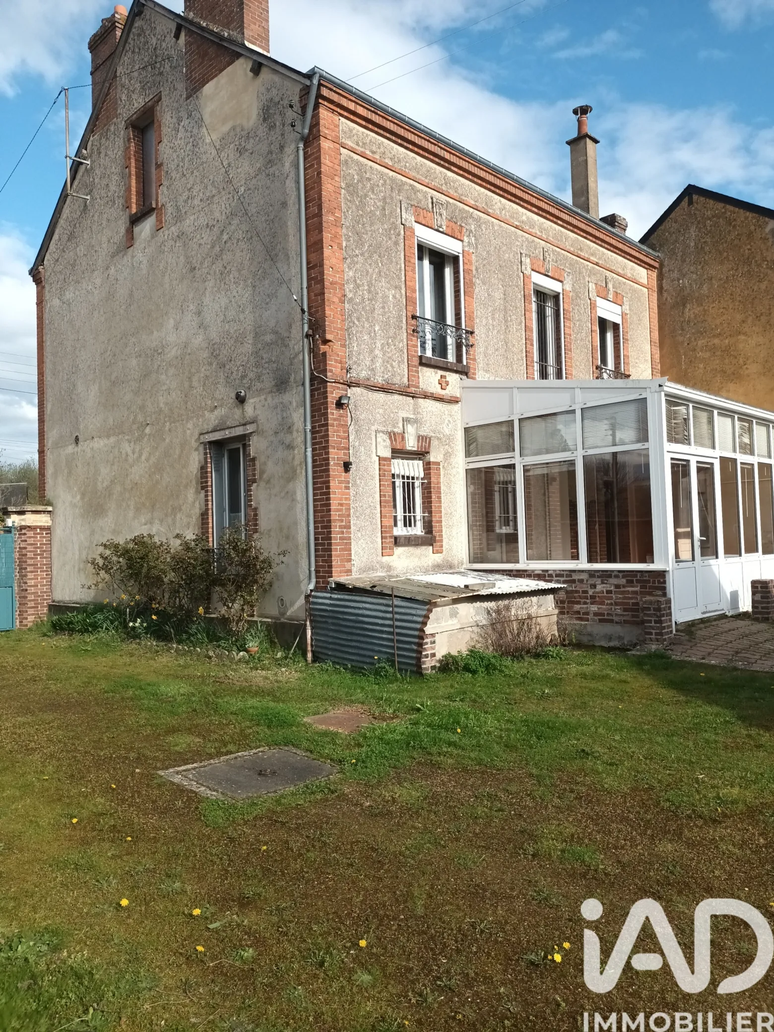 Vente maison à Brou (28160) : maison de ville 7 pièces 154 m² — 2