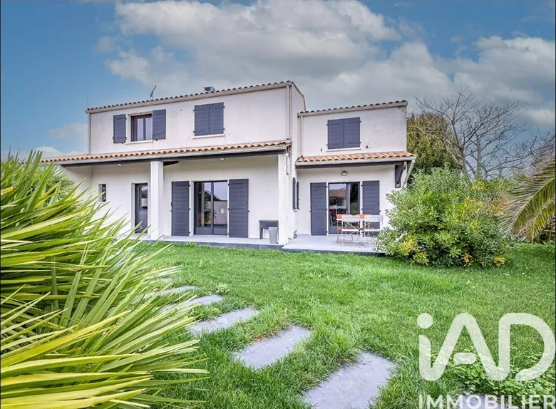 Demeure à Nieul-sur-Mer (17137)