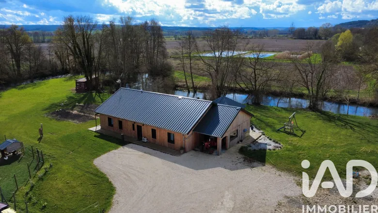 Maison 6 pièces 150 m² · à Foissy-sur-Vanne · 150 m² · 145 000 €