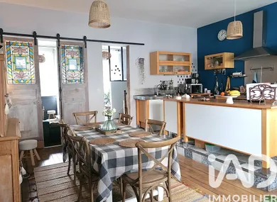 Townhouse in Ambrières-les-Vallées (53300)
