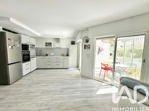 Apartment in Saint-Raphaël (83700)