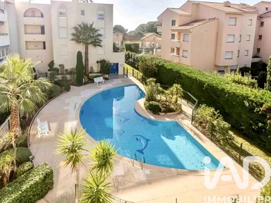 Apartment in Saint-Raphaël (83700)