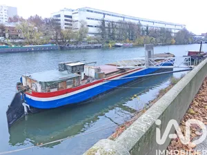 Péniche à Villeneuve-la-Garenne (92390)