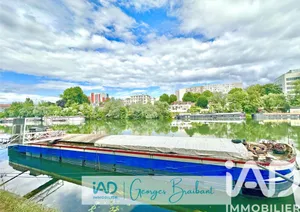 Péniche à Villeneuve-la-Garenne (92390)