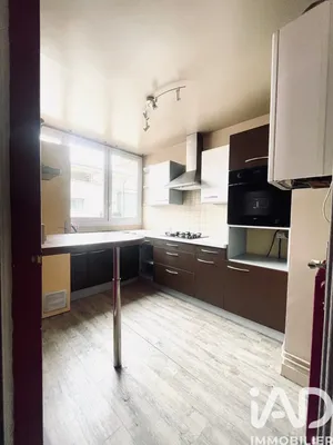 Apartment in Reims (51100)