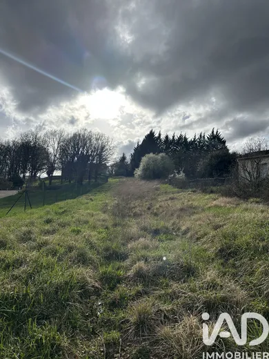 Terrain à bâtir à Saint-Pierre-Lafeuille (46090)