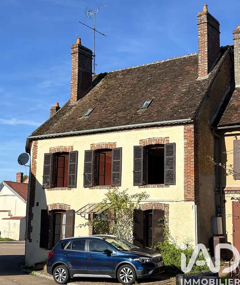 Maison 7 pièces 154 m² · à Charny · 154 m² · 44 000 €