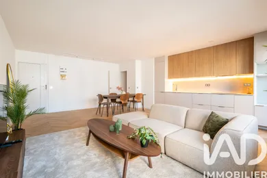 Apartment in Montrouge (92120)