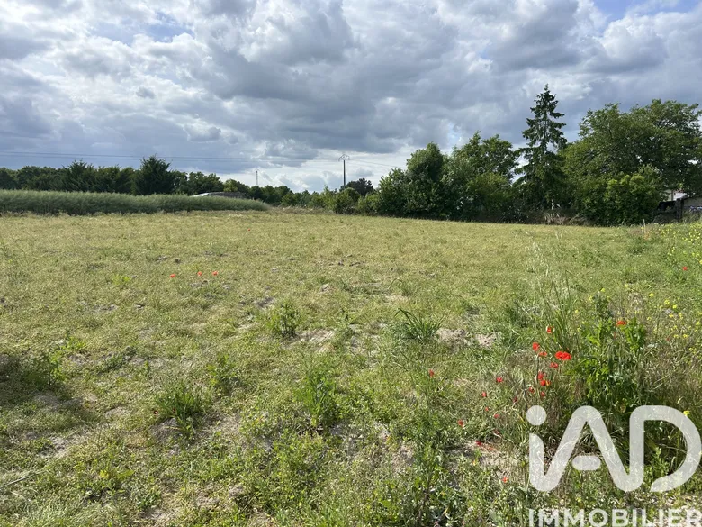 Terrain à Saint-Hilaire-au-Temple (51400) · à Mourmelon-le-Grand · 60 900 €