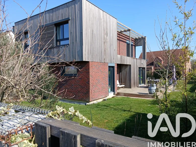 Maison 5 pièces 142 m² · à Phalempin · 141,9 m² · 448 000 €