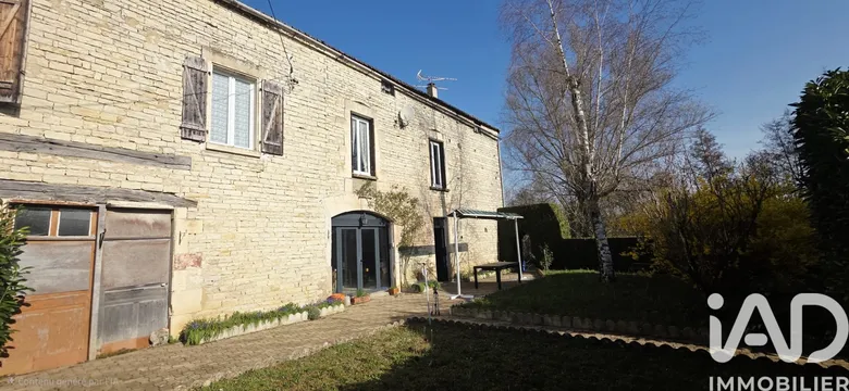 Maison 8 pièces 185 m² · à Tanlay · 185 m² · 158 000 €