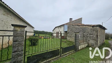 Maison de village à La Magdeleine (16240)