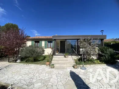 House in Lauris (84360)