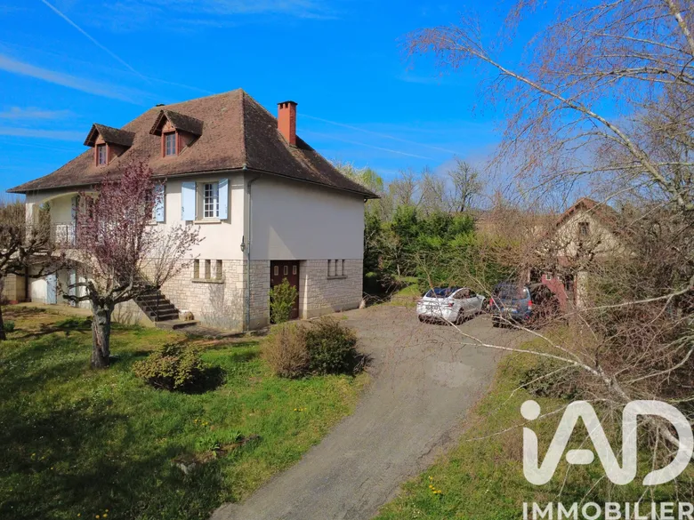 Maison 10 pièces 250 m² · à Figeac · 250 m² · 211 500 €