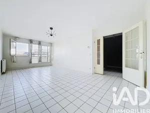 Apartment in Mantes-la-Jolie (78200)