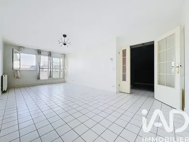 Apartment in Mantes-la-Jolie (78200)