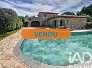 Pavillon à Bassan (34290)