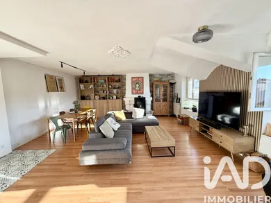 Apartment in Saint-Étienne (42100)
