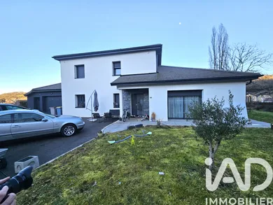 Maison d'architecte à Macornay (39570)