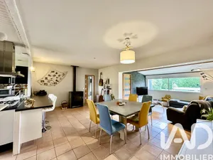 Maison à Sainte-Eulalie (33560)