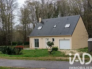 Traditional house in Saint-Fargeau (89170)