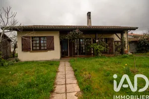 House in Parentis-en-Born (40160)