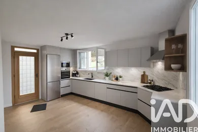 Maison à La Chartre-sur-le-Loir (72340)