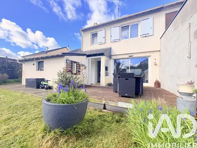 Maison traditionnelle à Indre (44610)