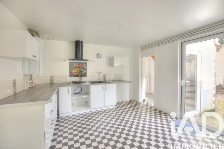 Maison 3 pièces 90 m² · à Pont-sur-Yonne · 90 m² · 120 000 €