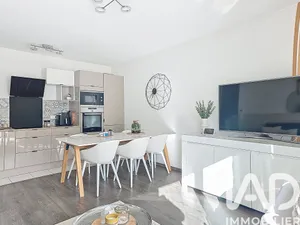 Apartment in Fleury-Mérogis (91700)