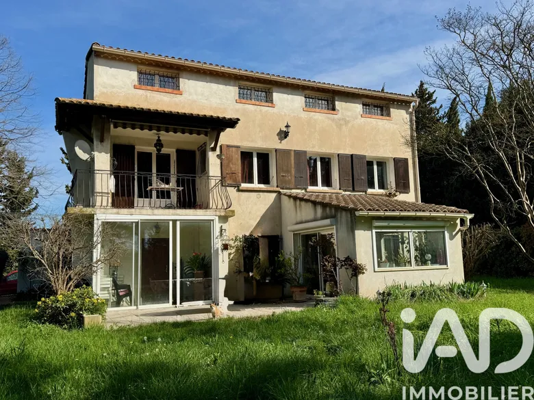 Maison 13 pièces 269 m² · à Graveson · 269 m² · 475 000 €