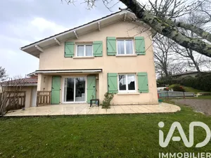 House in Saint-Pierre-du-Mont (40280)