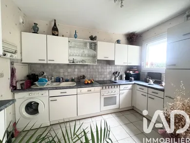 Apartment in Rosny-sous-Bois (93110)