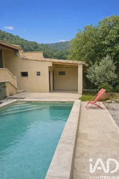 Maison à Curnier (26110)