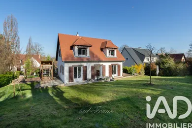 Maison à Marly-le-Roi (78160)