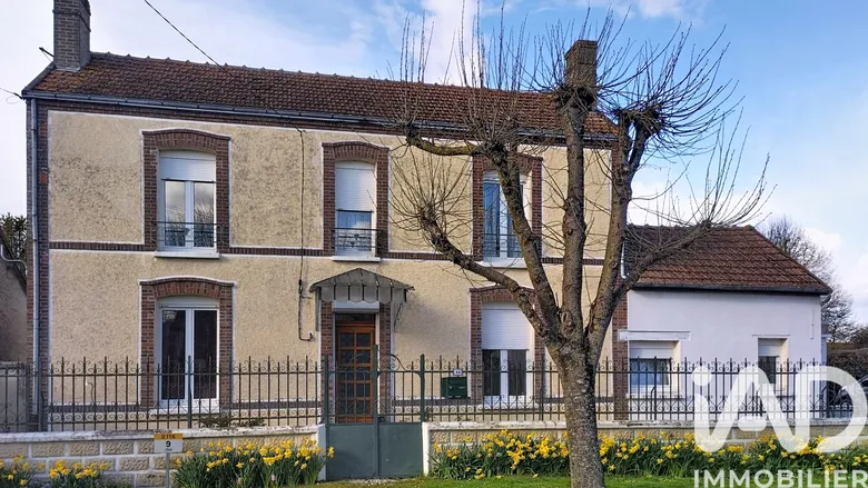 Maison 5 pièces 96 m² · à Ossey-les-Trois-Maisons · 96 m² · 133 000 €