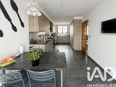 Maison traditionnelle à Férolles-Attilly (77150)