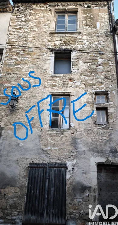 Maison de village à Saint-Étienne-les-Orgues (04230)