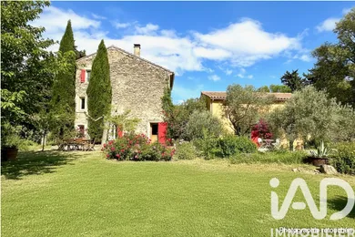 Mas in Camaret-sur-Aigues (84850)